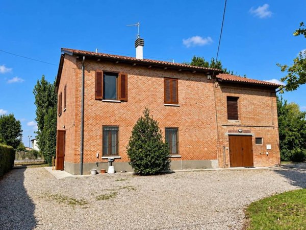 casa indipendente in vendita ad Imola
