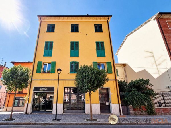 appartamento in vendita ad Imola in zona Centro Storico