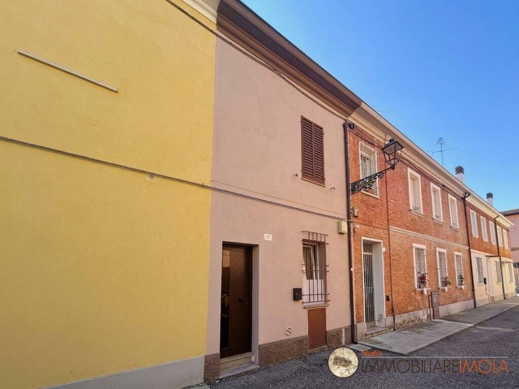 appartamento in vendita ad Imola in zona Centro Storico