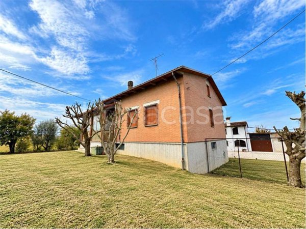 casa indipendente in vendita ad Imola