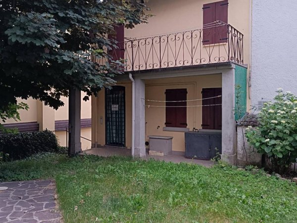 casa indipendente in vendita a Lizzano in Belvedere in zona Vidiciatico