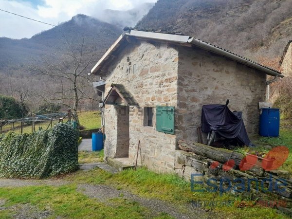 casa indipendente in vendita a Lizzano in Belvedere in zona Farnè