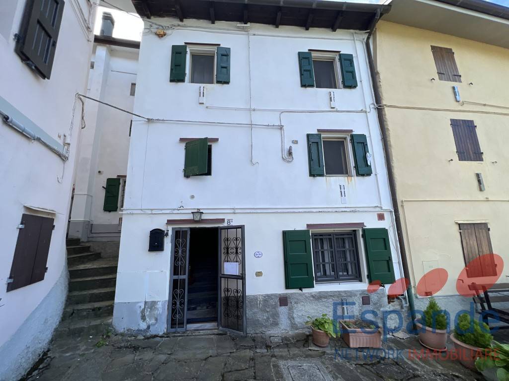 casa indipendente in vendita a Lizzano in Belvedere