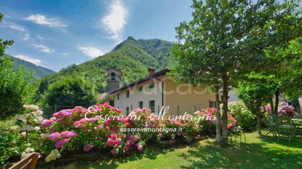 casa indipendente in vendita a Lizzano in Belvedere in zona Pianaccio