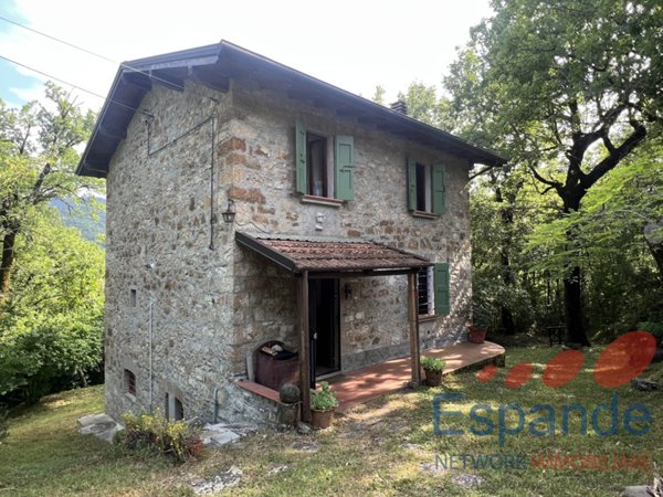 casa indipendente in vendita a Lizzano in Belvedere