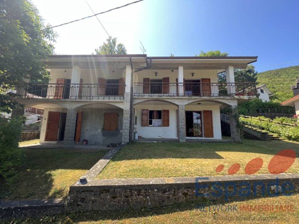 casa indipendente in vendita a Lizzano in Belvedere in zona Vidiciatico