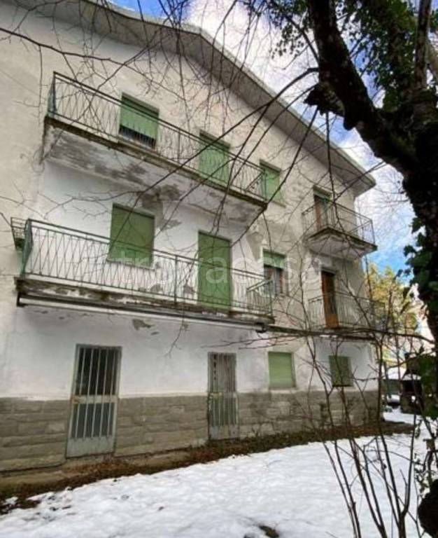 appartamento in vendita a Lizzano in Belvedere in zona Vidiciatico
