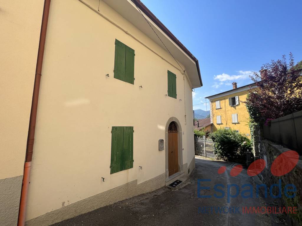 appartamento in vendita a Lizzano in Belvedere