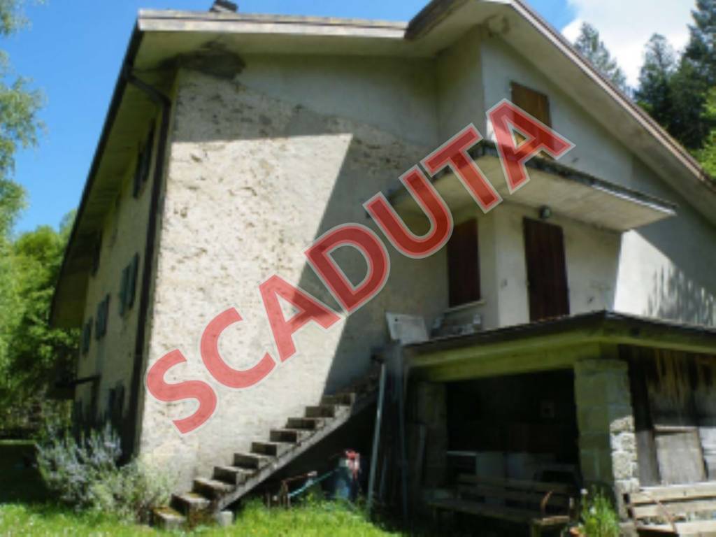 casa indipendente in vendita a Lizzano in Belvedere in zona Vidiciatico