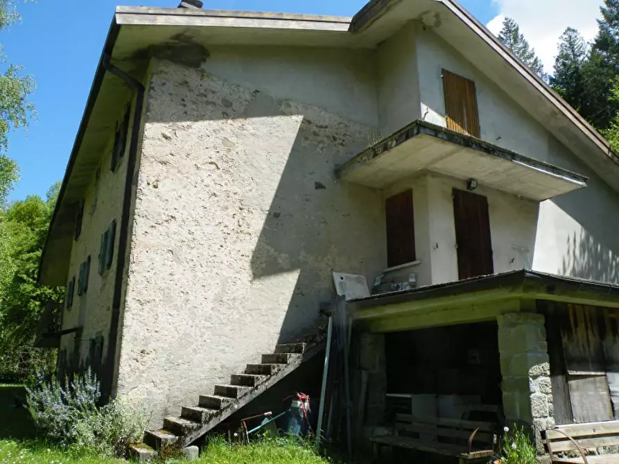 casa indipendente in vendita a Lizzano in Belvedere in zona Vidiciatico