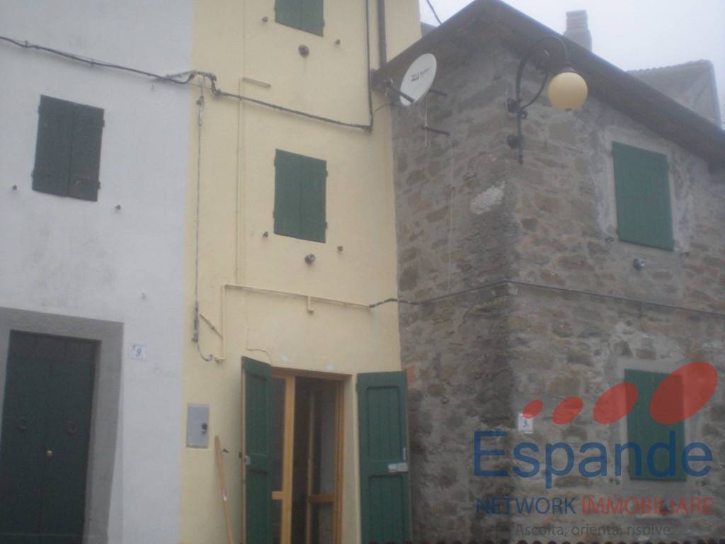 casa indipendente in vendita a Lizzano in Belvedere in zona Pianaccio