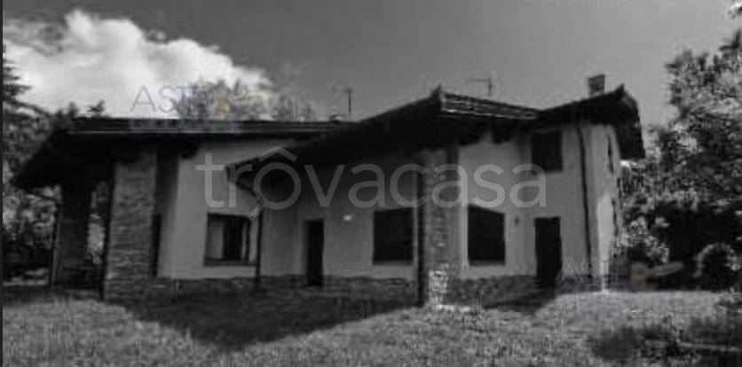 casa indipendente in vendita a Lizzano in Belvedere in zona Querciola