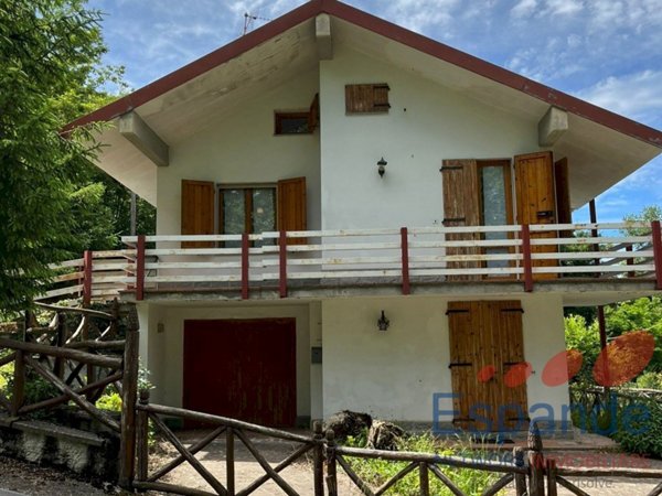 casa indipendente in vendita a Lizzano in Belvedere