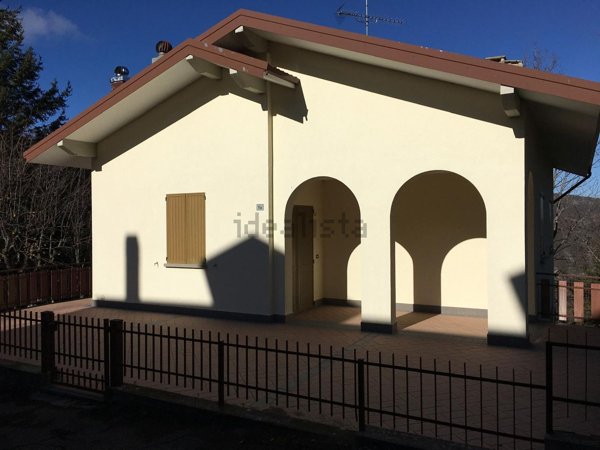 casa indipendente in vendita a Lizzano in Belvedere in zona Vidiciatico