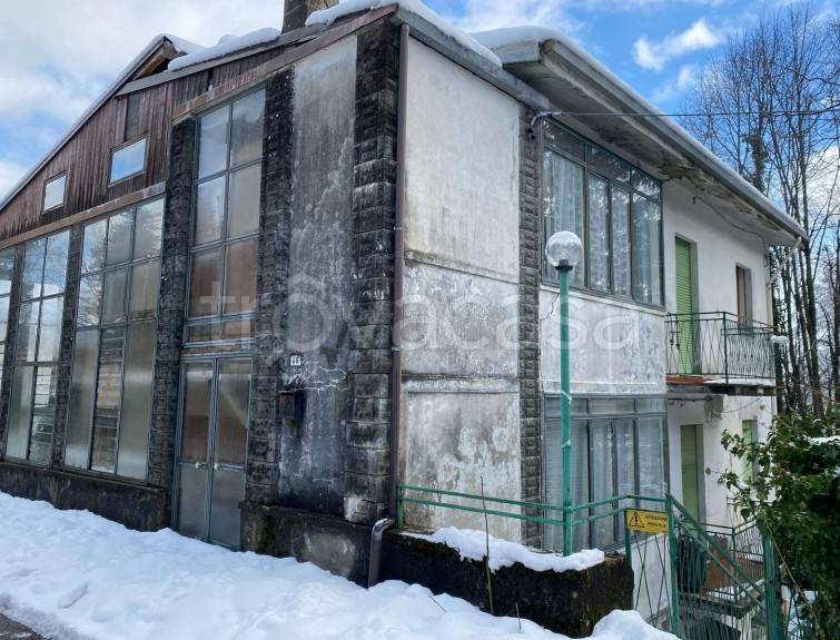 appartamento in vendita a Lizzano in Belvedere in zona Vidiciatico