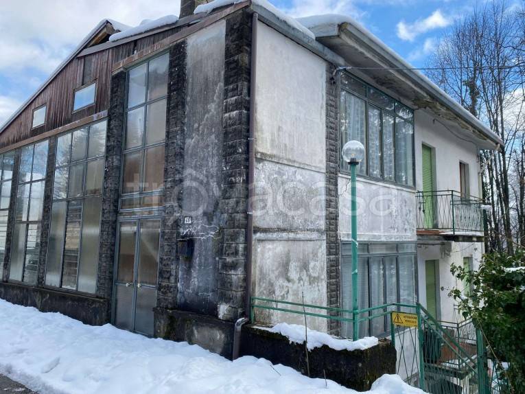 appartamento in vendita a Lizzano in Belvedere in zona Vidiciatico