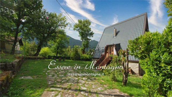 esavano in vendita a Lizzano in Belvedere in zona Farnè