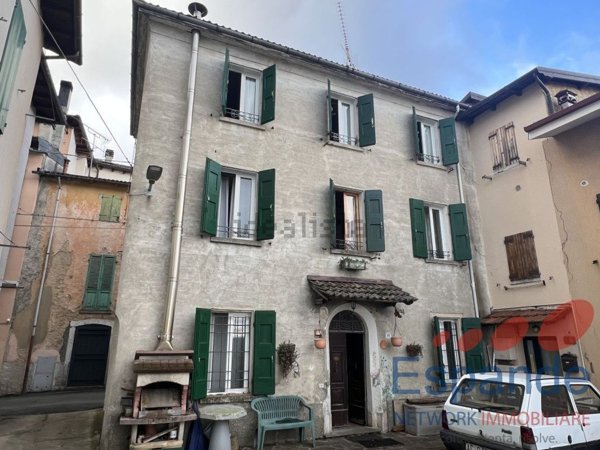 casa indipendente in vendita a Lizzano in Belvedere in zona Vidiciatico