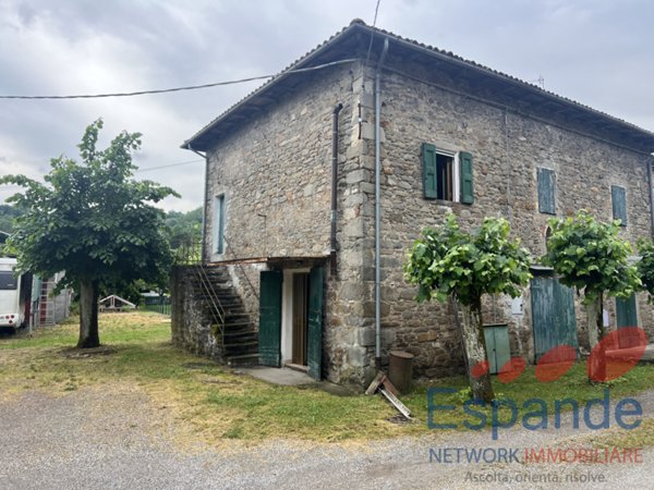 casa indipendente in vendita a Lizzano in Belvedere