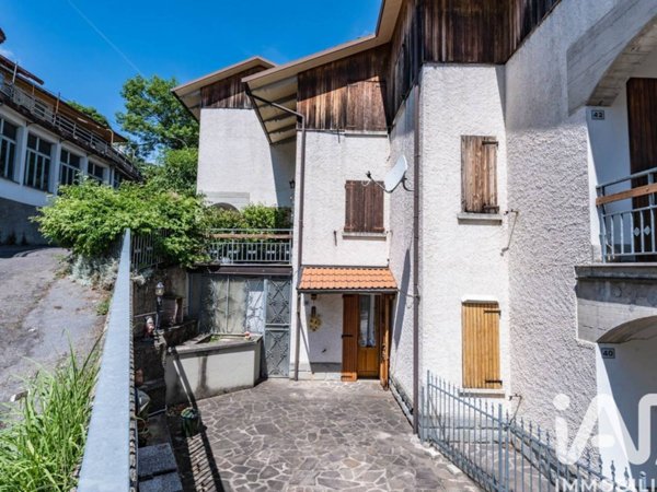 casa indipendente in vendita a Lizzano in Belvedere in zona Vidiciatico