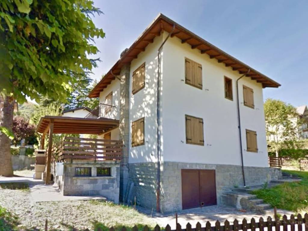 casa indipendente in vendita a Lizzano in Belvedere in zona Vidiciatico