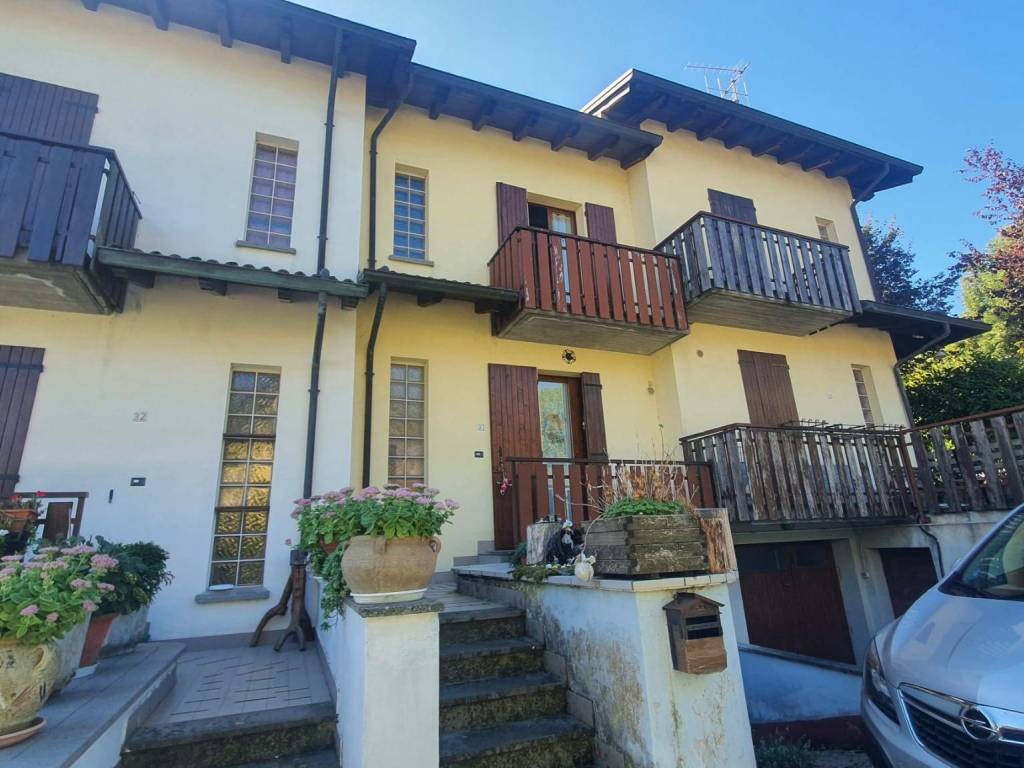 casa indipendente in vendita a Lizzano in Belvedere in zona Gabba