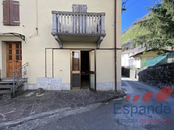 appartamento in vendita a Lizzano in Belvedere in zona Vidiciatico