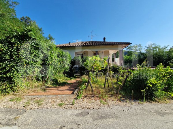 casa indipendente in vendita a Loiano