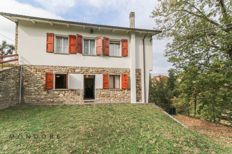 casa indipendente in vendita a Loiano in zona Sabbioni