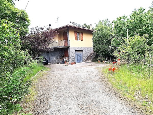 casa indipendente in vendita a Loiano in zona Scanello