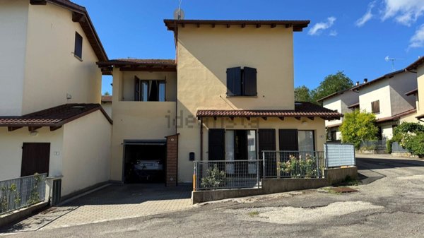 casa indipendente in vendita a Loiano in zona Sabbioni