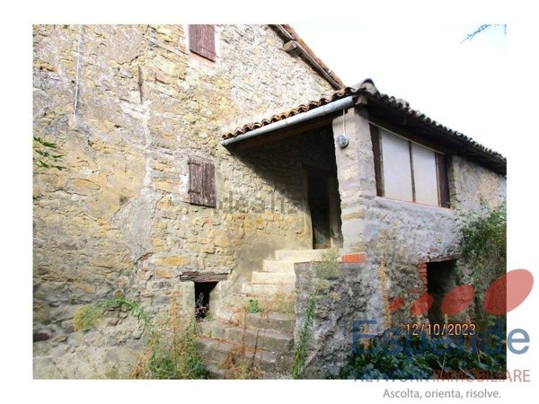 casa indipendente in vendita a Loiano