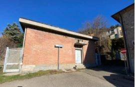 locale commerciale in vendita a Loiano