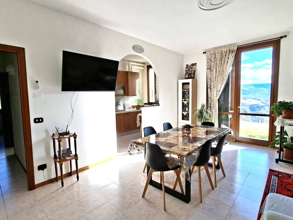 appartamento in vendita a Loiano in zona Quinzano