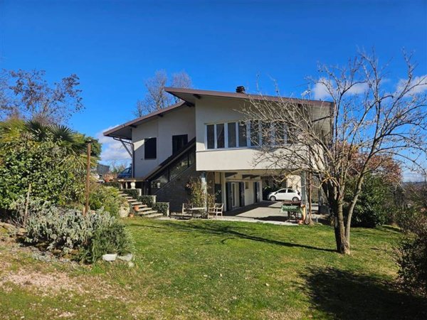 casa indipendente in vendita a Loiano