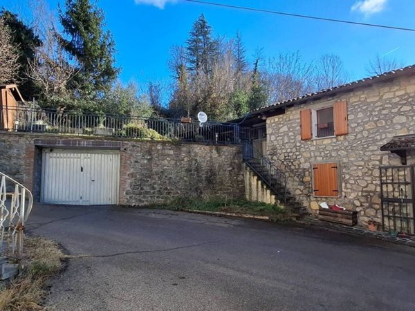casa indipendente in vendita a Loiano