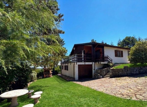casa indipendente in vendita a Loiano in zona Quinzano