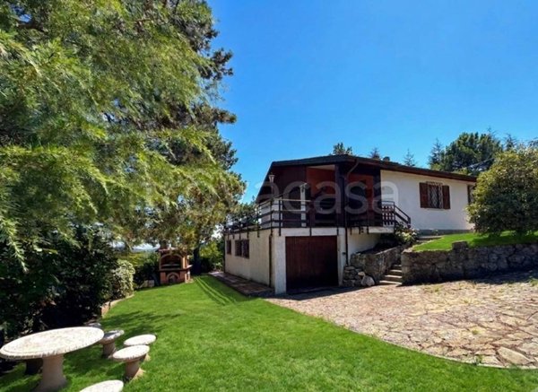 casa indipendente in vendita a Loiano in zona Quinzano