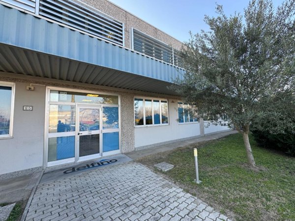 negozio in vendita a Malalbergo in zona Altedo