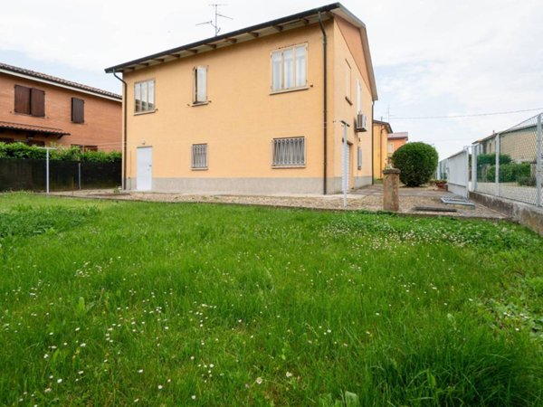 casa indipendente in vendita a Malalbergo in zona Altedo