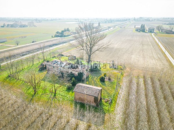casa indipendente in vendita a Malalbergo in zona Altedo