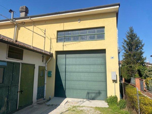 negozio in vendita a Malalbergo in zona Altedo