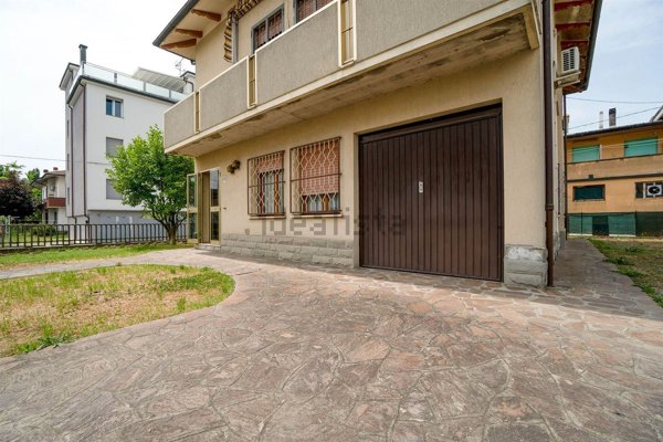 casa indipendente in vendita a Malalbergo in zona Altedo