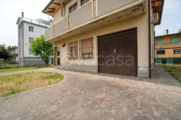 casa indipendente in vendita a Malalbergo in zona Altedo