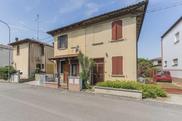 casa indipendente in vendita a Malalbergo in zona Altedo