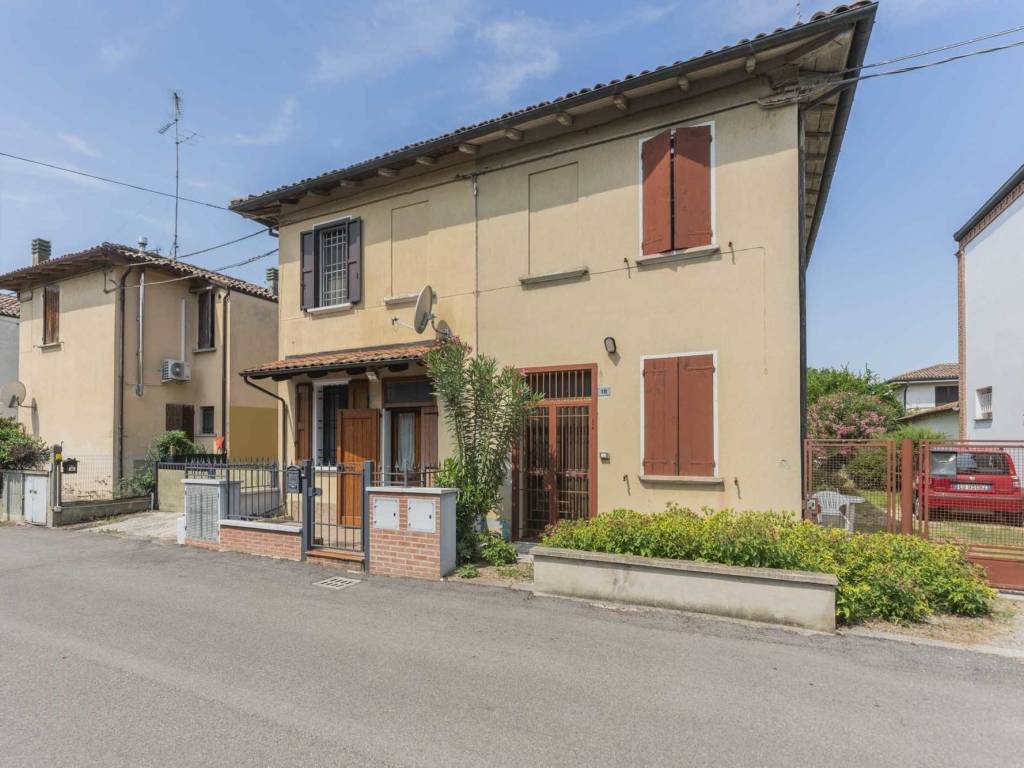 casa indipendente in vendita a Malalbergo in zona Altedo