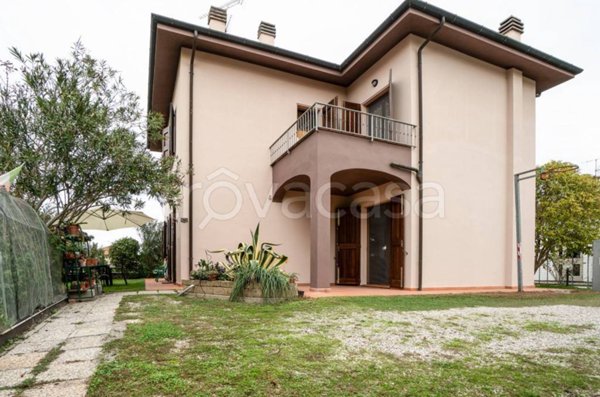 casa indipendente in vendita a Malalbergo in zona Altedo