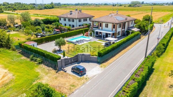 casa indipendente in vendita a Malalbergo in zona Altedo