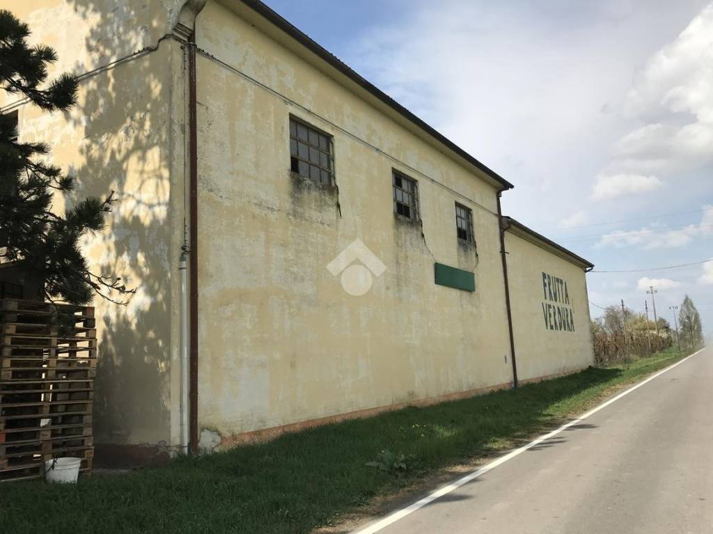 capannone in vendita a Malalbergo