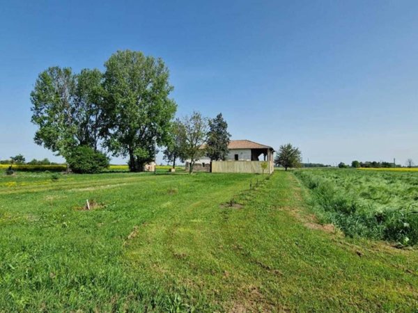 casa semindipendente in vendita a Malalbergo